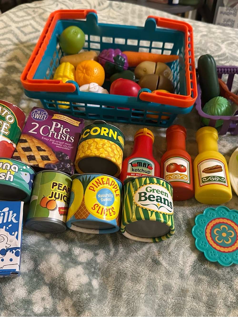 Melissa and Doug Kids Toy Grocery Playset - 41 piece food set